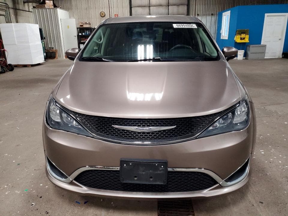 2017 CHRYSLER PACIFICA TOURING 5