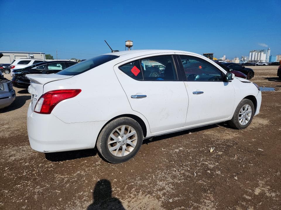 2018 NISSAN VERSA S 3
