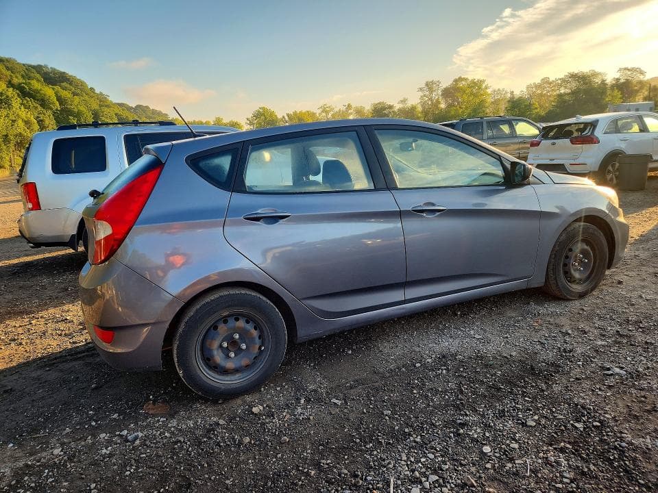 2017 HYUNDAI ACCENT SE 3
