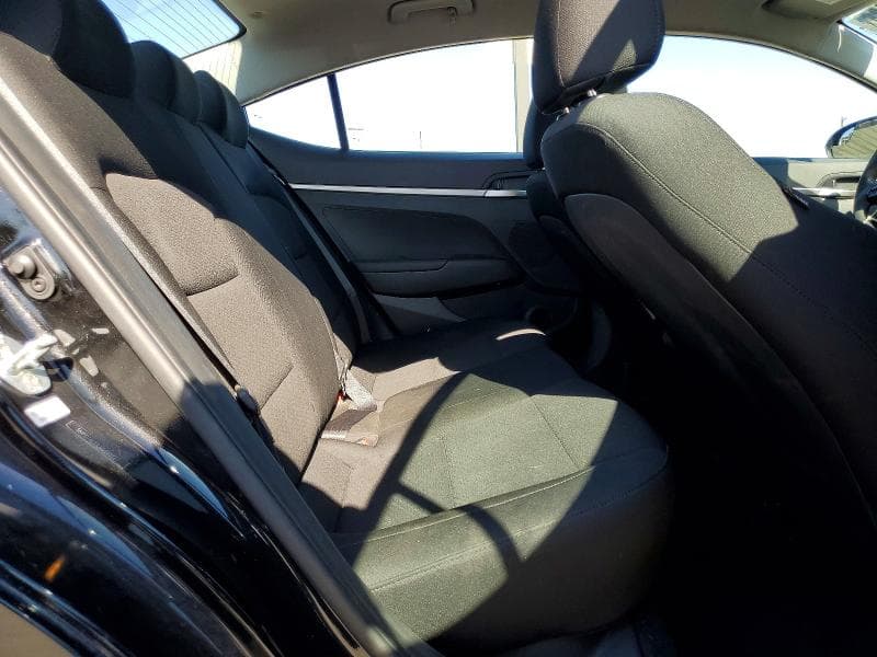 2020 HYUNDAI ELANTRA SE 10