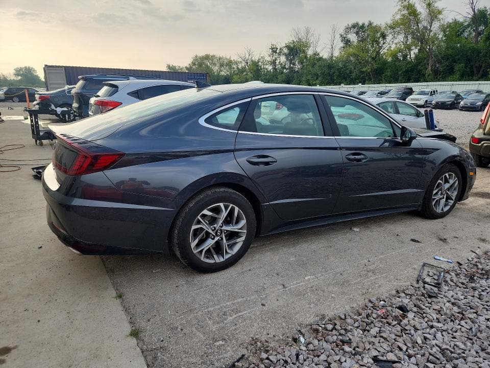 2021 HYUNDAI SONATA SEL 3