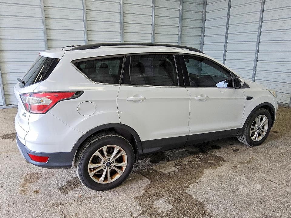 2017 FORD ESCAPE SE 3