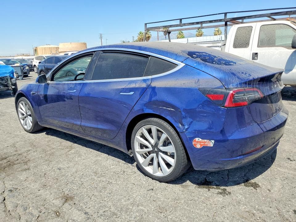 2018 TESLA MODEL 3 2