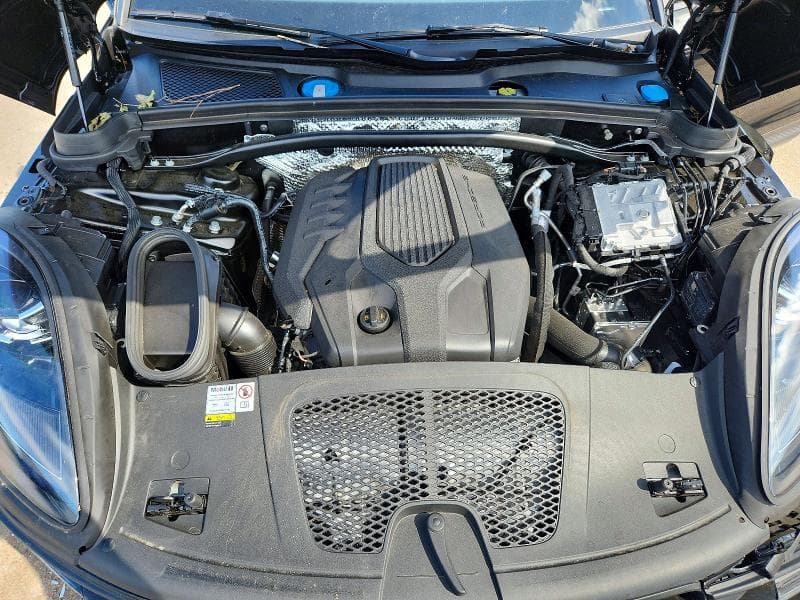 2023 PORSCHE MACAN BASE 12