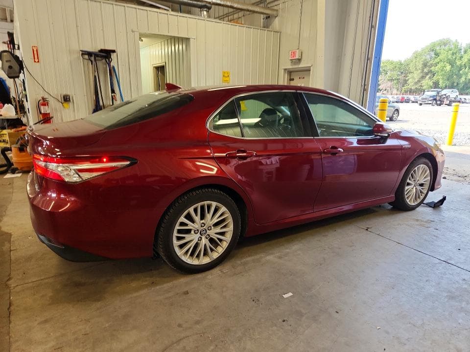 2018 TOYOTA CAMRY HYBRID XLE 3