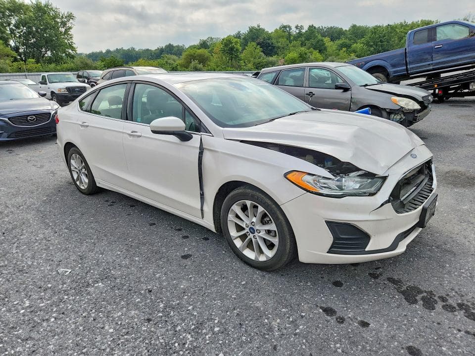 2020 FORD FUSION SE 4