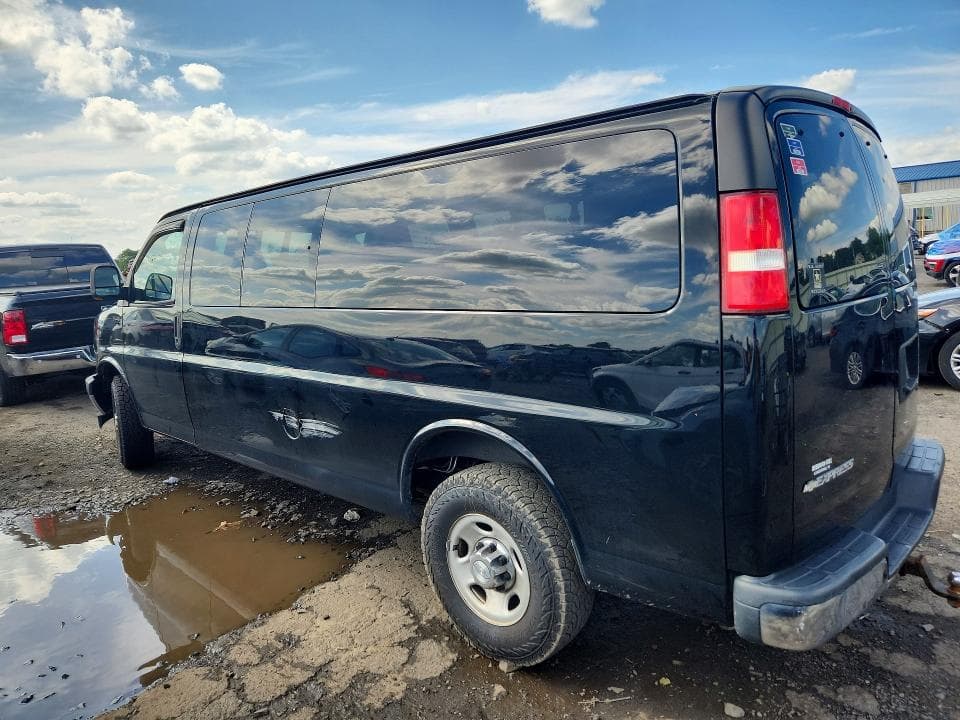 2018 CHEVROLET EXPRESS G3500 LT 2