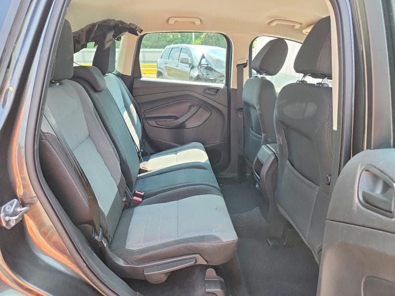 2017 FORD ESCAPE S 10