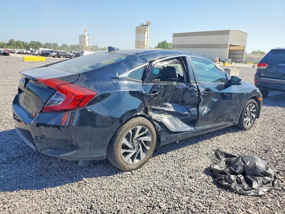 2017 HONDA CIVIC EX 3