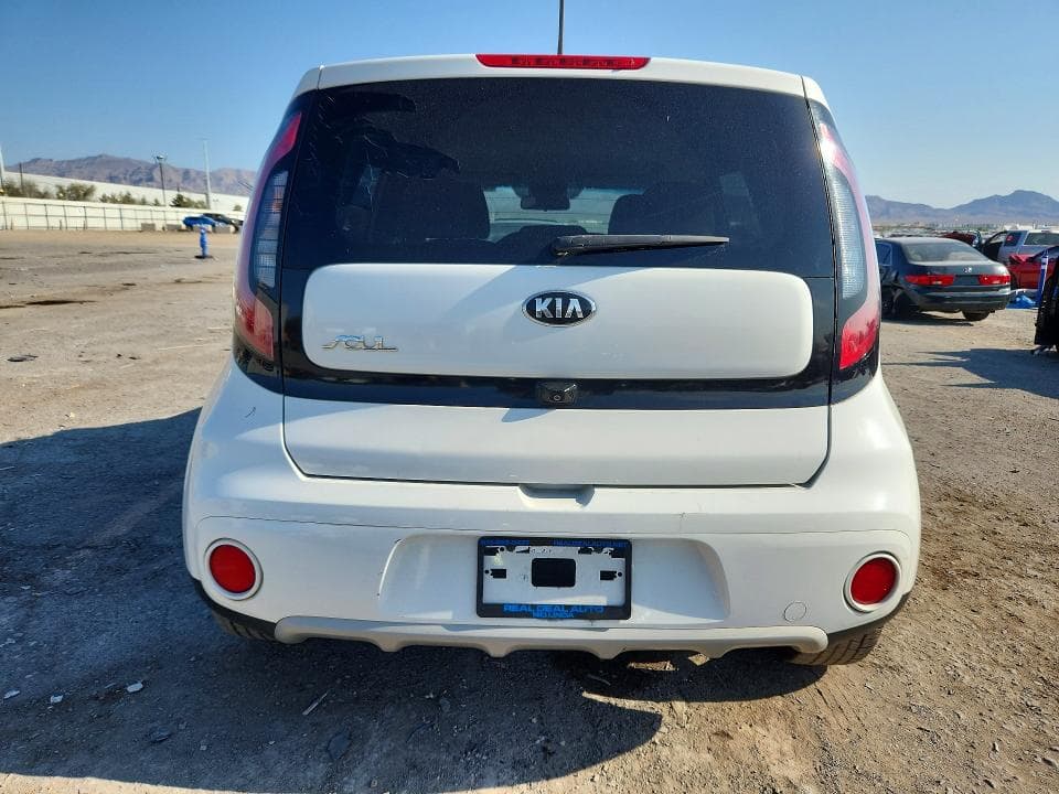 2019 KIA SOUL + 6
