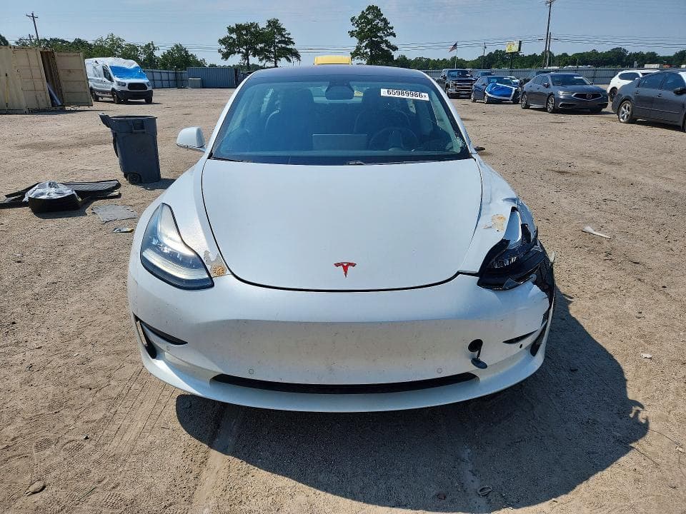 2018 TESLA MODEL 3 5