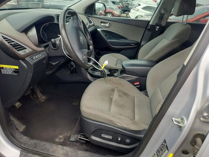 2017 HYUNDAI SANTA FE SE 7