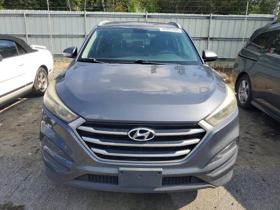 2017 HYUNDAI TUCSON SE 5
