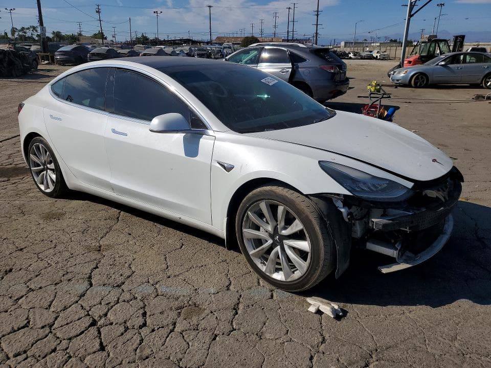 2018 TESLA MODEL 3 4