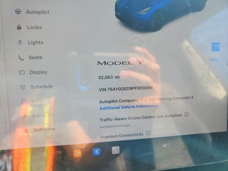 2023 TESLA MODEL Y 9