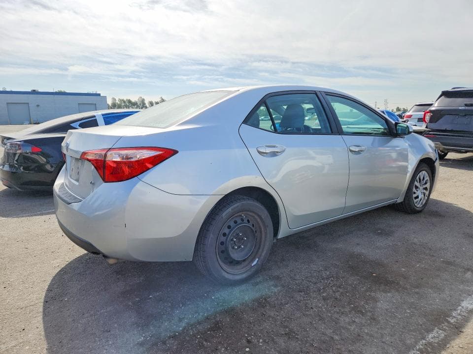 2017 TOYOTA COROLLA LE 3