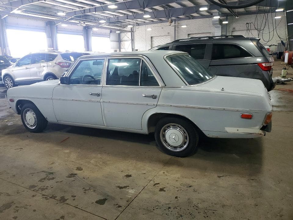 1976 MERC SD4DR 2