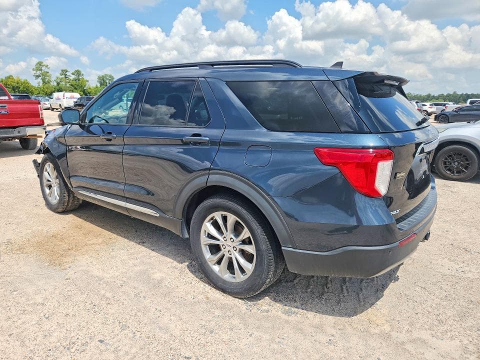 2022 FORD EXPLORER XLT 2