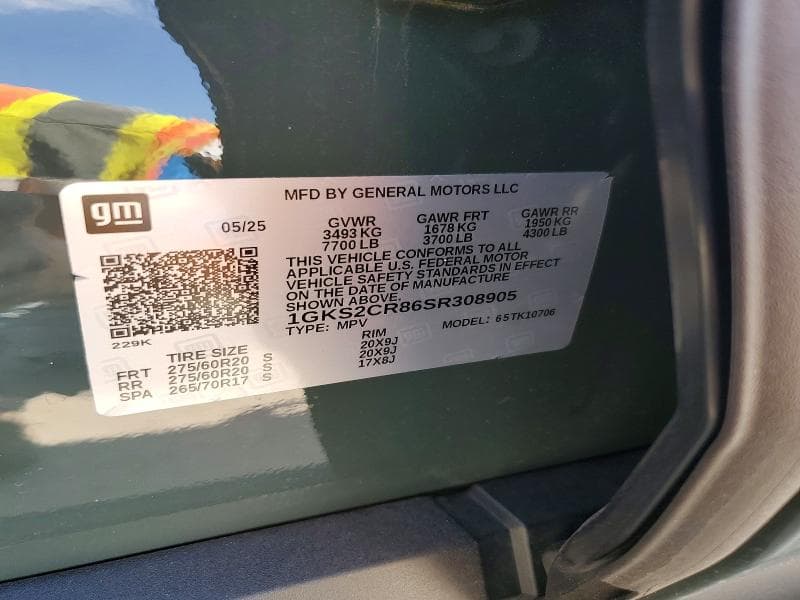 2025 GMC YUKON AT4 13