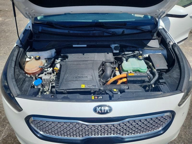 2017 KIA NIRO EX 11