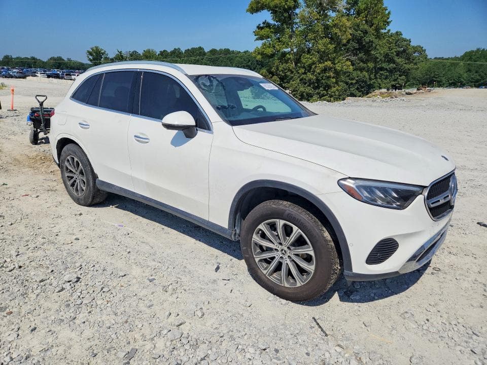 2025 MERCEDES-BENZ GLC 300 4