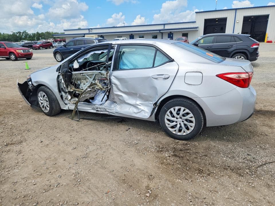 2018 TOYOTA COROLLA LE 2