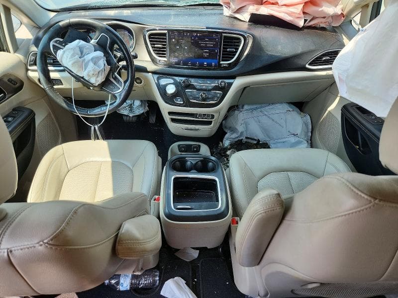 2021 CHRYSLER PACIFICA TOURING L 8