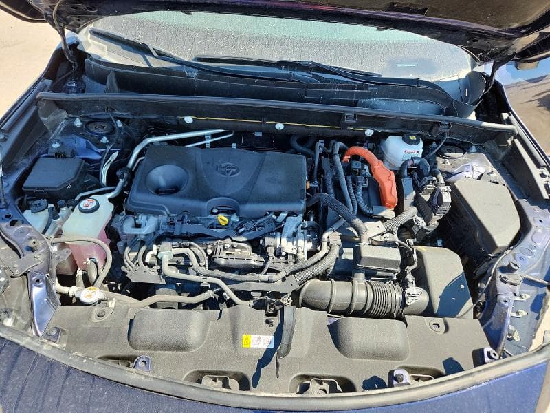 2021 TOYOTA VENZA XLE 12
