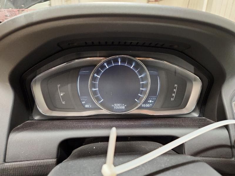 2017 VOLVO XC60 T6 DYNAMIC 9