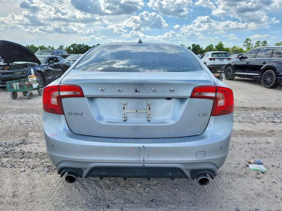 2017 VOLVO S60 6