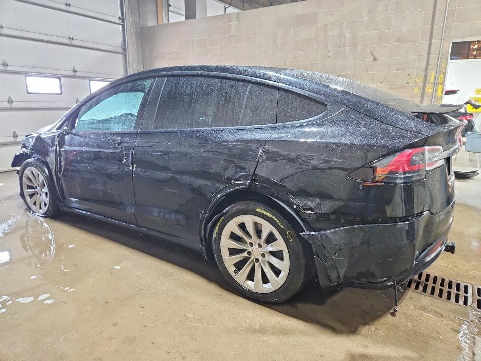 2018 TESLA MODEL X 2