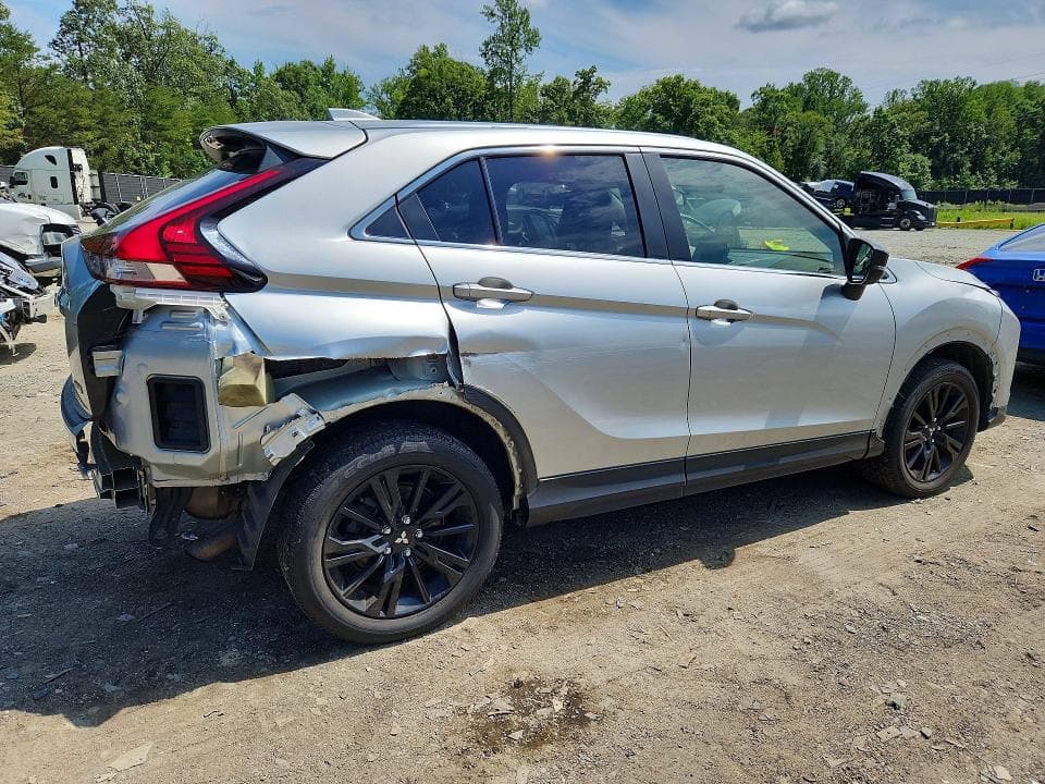 2023 MITSUBISHI ECLIPSE CROSS LE 3