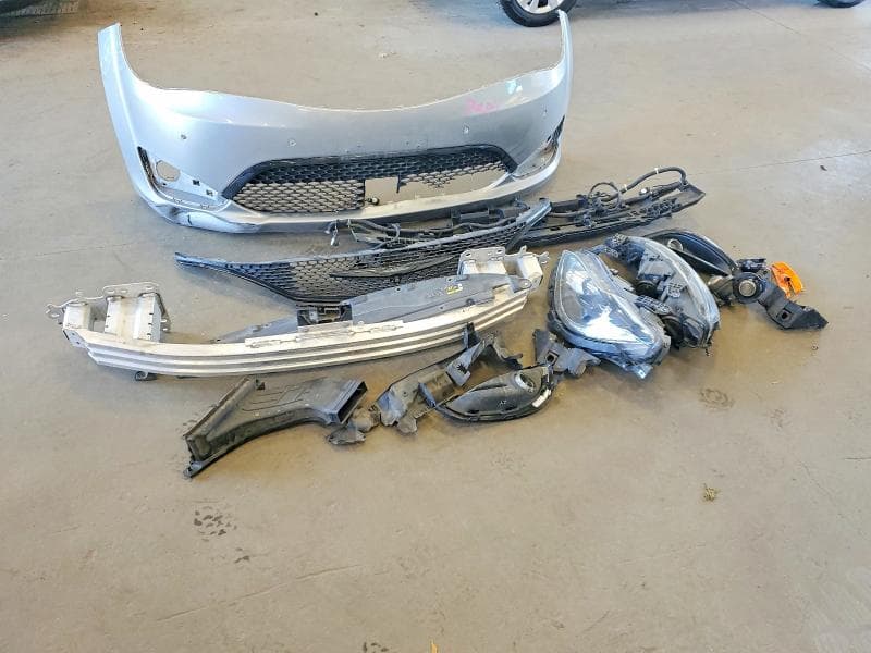 2018 CHRYSLER PACIFICA TOURING L 13