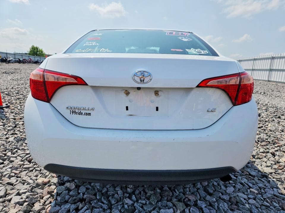 2017 TOYOTA COROLLA LE 6