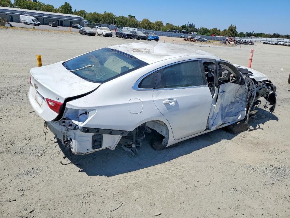 2017 CHEVROLET MALIBU LT 3