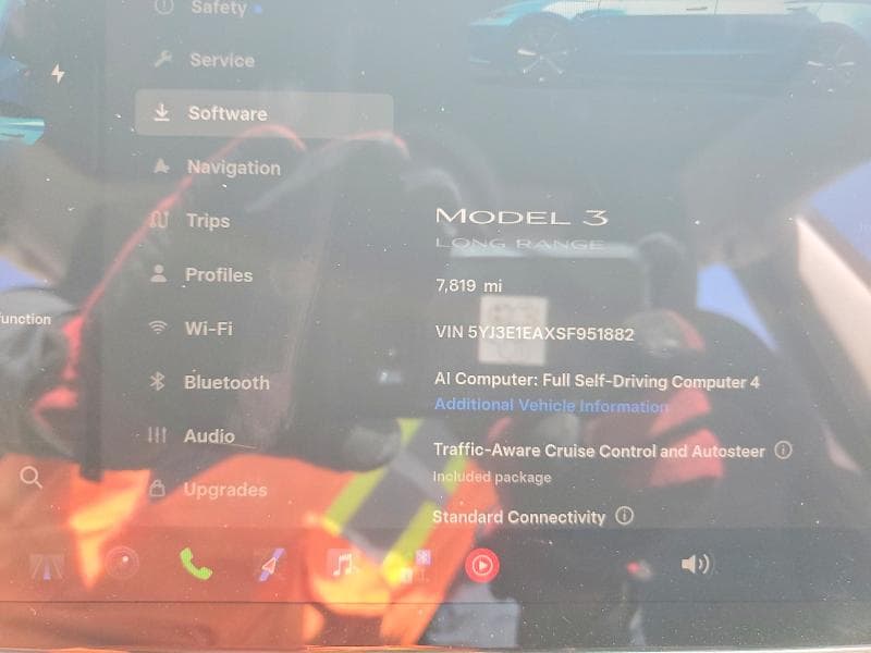 2025 TESLA MODEL 3 9