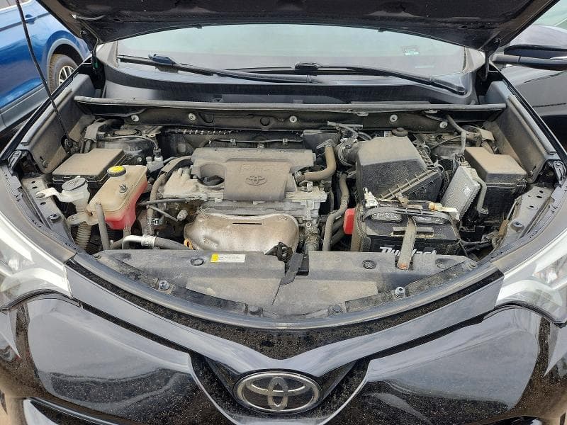 2018 TOYOTA RAV4 SE 12