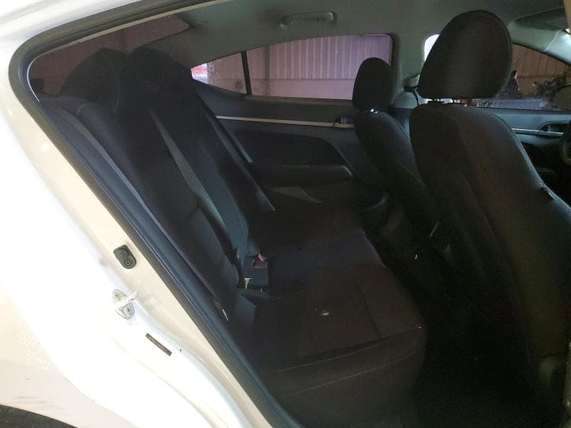 2018 HYUNDAI ELANTRA SEL 10