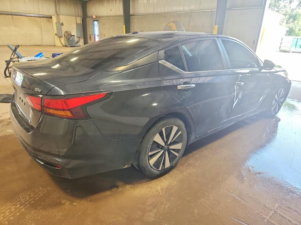 2021 NISSAN ALTIMA SV 3