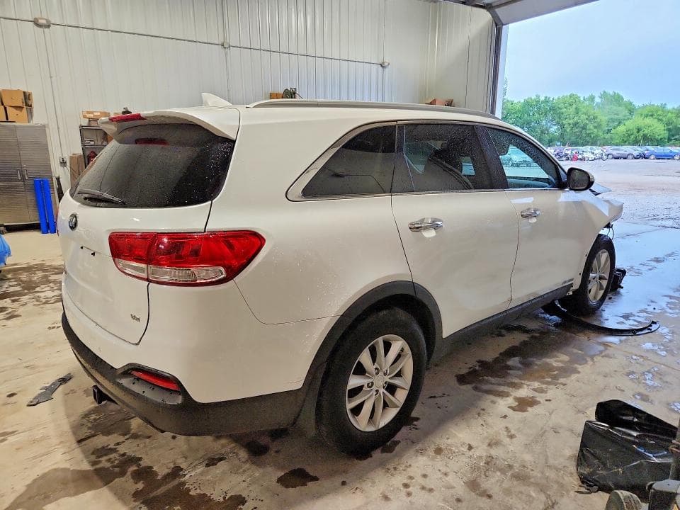 2018 KIA SORENTO LX V6 3