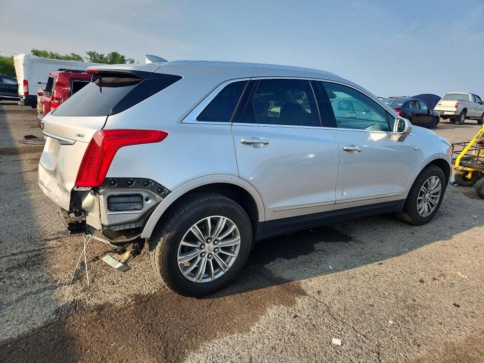 2017 CADILLAC XT5 LUXURY 3