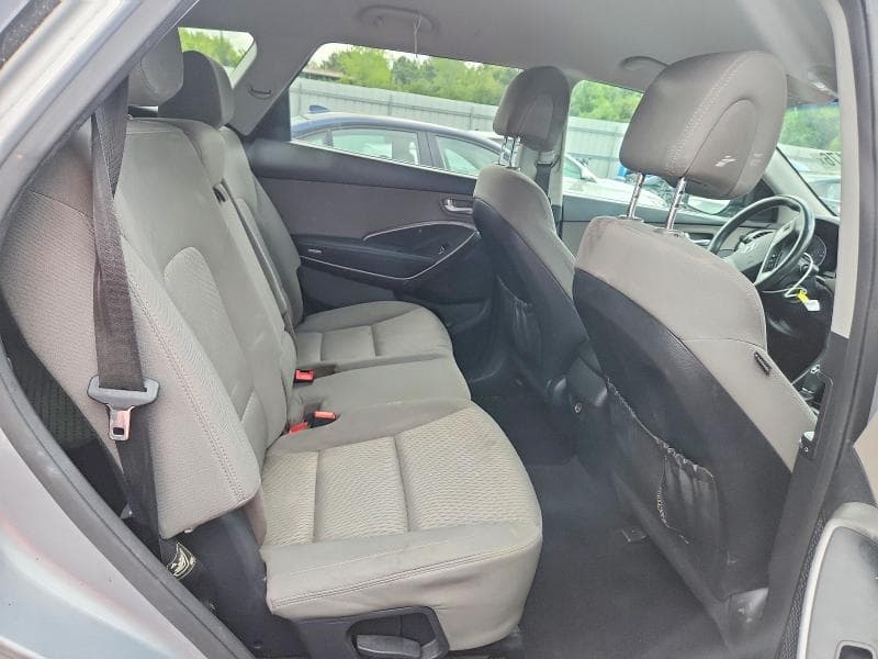2017 HYUNDAI SANTA FE SE 10