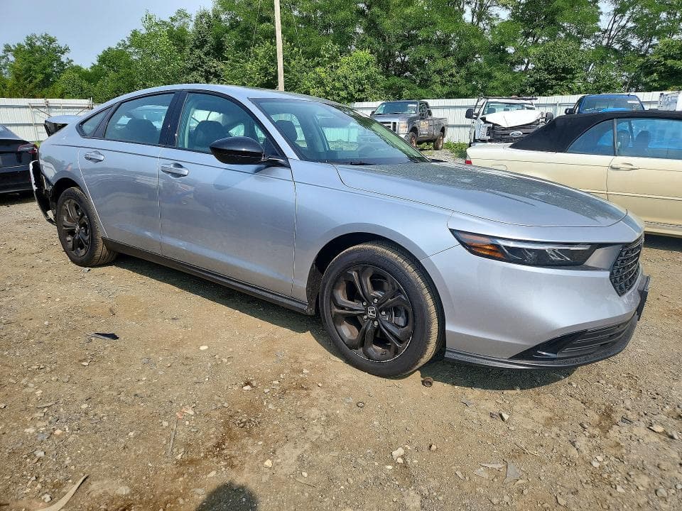2025 HONDA ACCORD SE 4