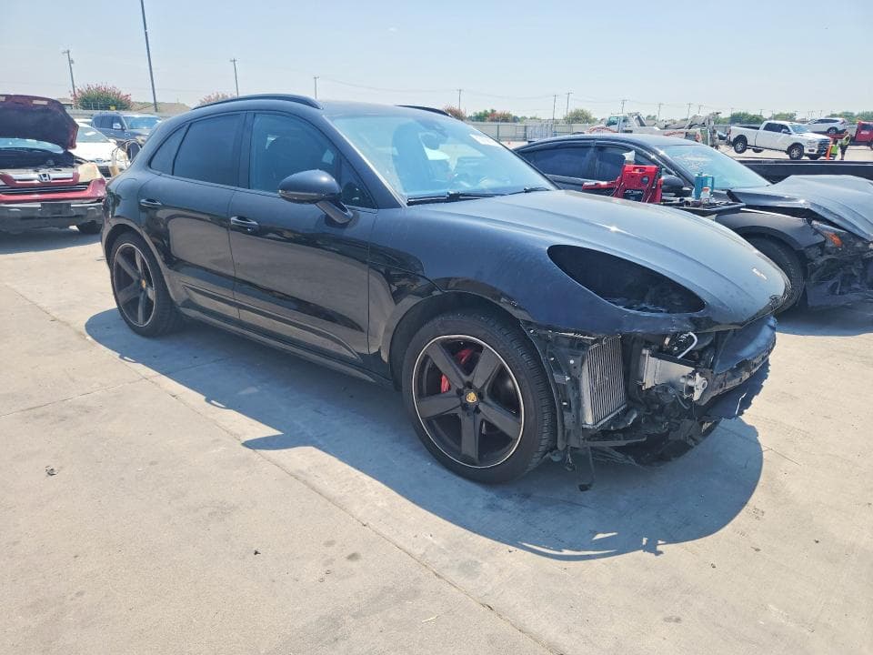 2017 PORSCHE MACAN GTS 4