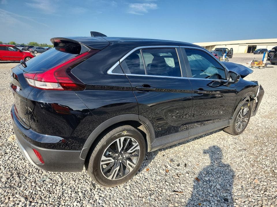 2023 MITSUBISHI ECLIPSE CROSS SE 3