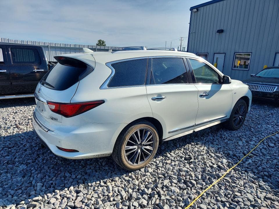 2017 INFINITI QX60 BASE 3