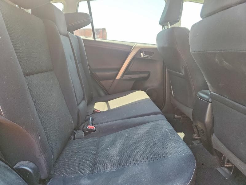 2018 TOYOTA RAV4 XLE 11