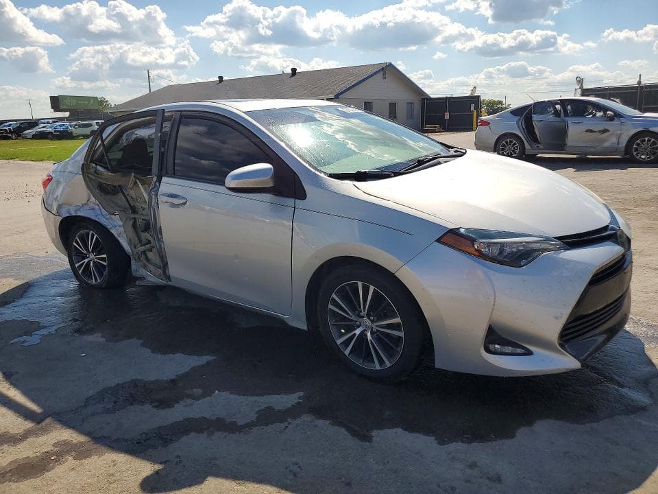 2017 TOYOTA COROLLA LE 4