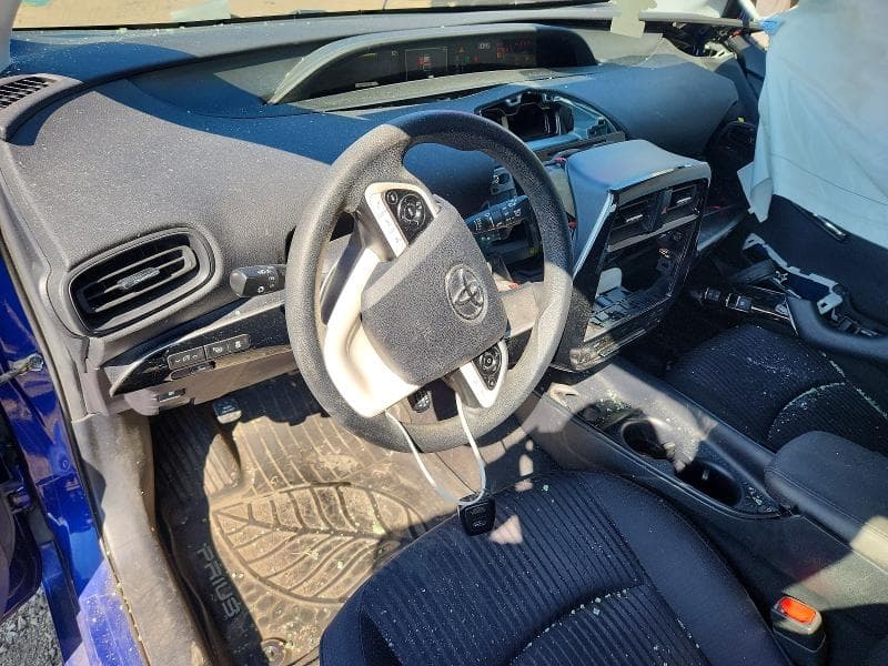 2018 TOYOTA PRIUS TWO 8