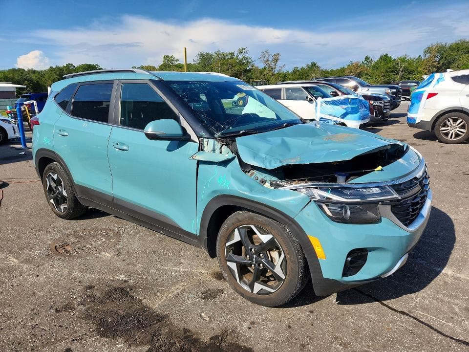 2024 KIA SELTOS EX 4